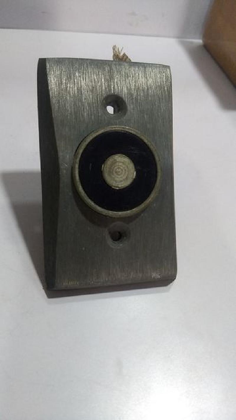 Edwards 1508-G1 24VDC - Door Holder Issue No.F935 - Without base