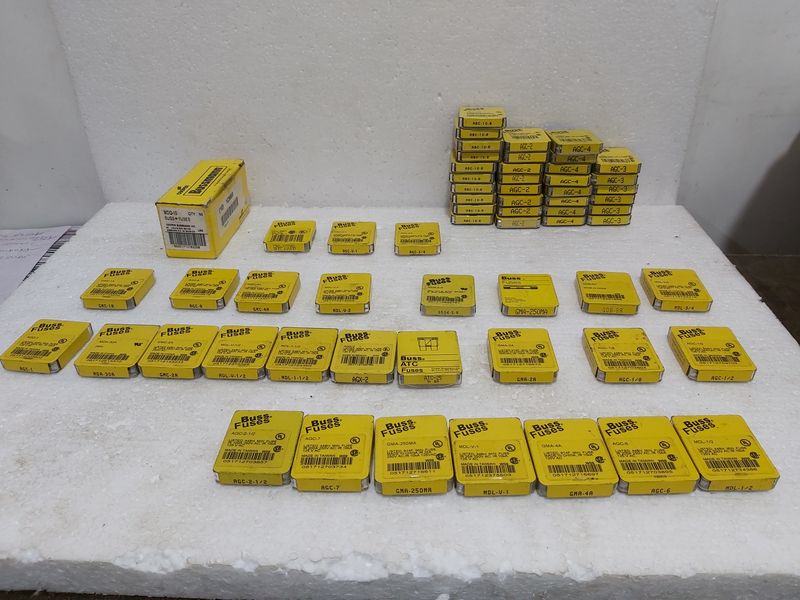 SET OF 5 BUSS FUSES GDA 2A NEW