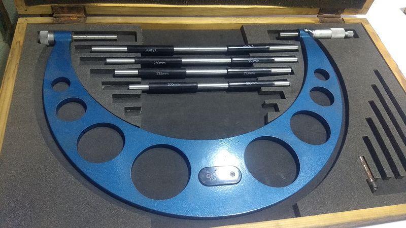 Capital Outside Micrometer 150-300mm - 0.01mm