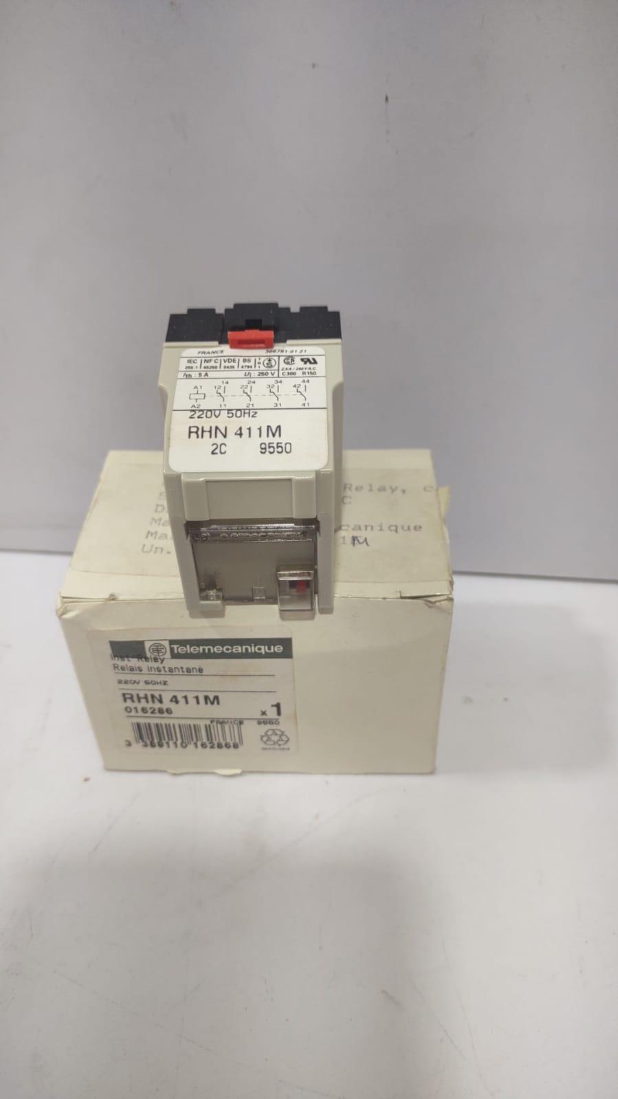 Telemecanique RHN 411M Inst Relay RHN411M 220V 50Hz