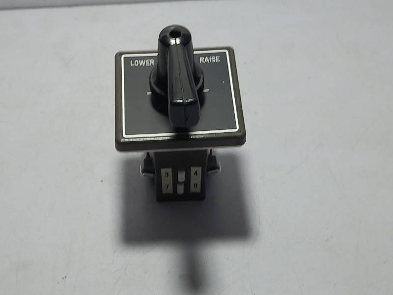 Idec UCSQO Heavy Duty Cam Switch