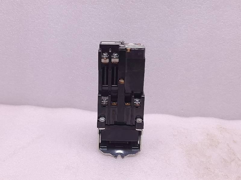 Allen-Bradley 700-NT  Pneumatic Time Delay Unit  Ser.C , Allen-Bradley 700-N200A1  Control Relay  120V 60Hz  110V 50Hz